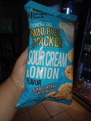 Younger farm mini rice cracker sour cream & onion 60g
