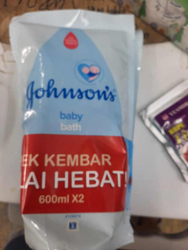 Johnson's baby bath 600ml x 2