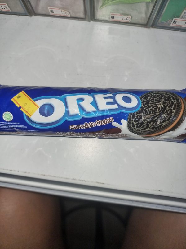 Oreo chocolate creme sandwich cookie chocolate 119.6g