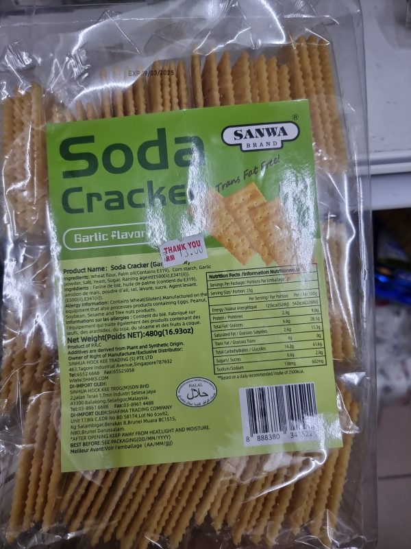 Sanwa brand soda cracker garlic flavor 480g