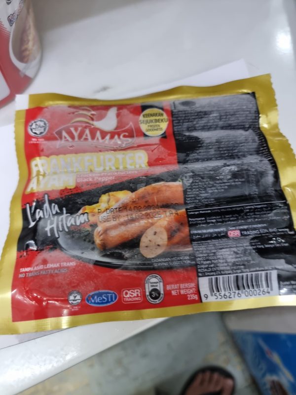 Ayamas frankfurter ayam lada hitam 235g