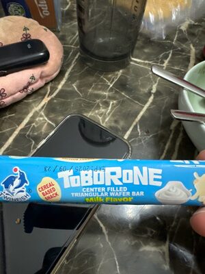 supa roll centrt filled triangular wafer bar milk flavor